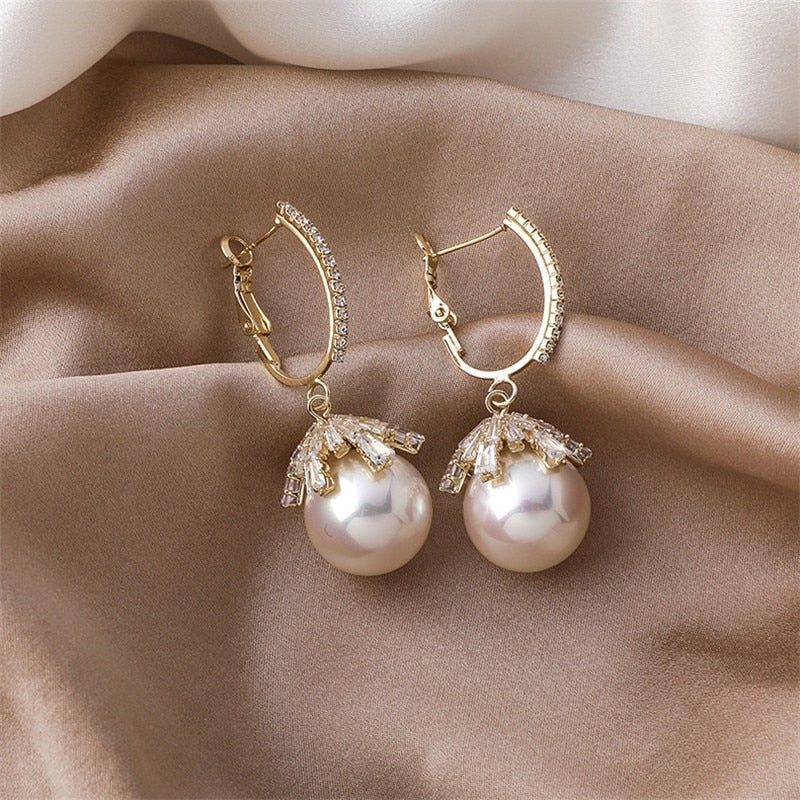 Elegant drop earrings