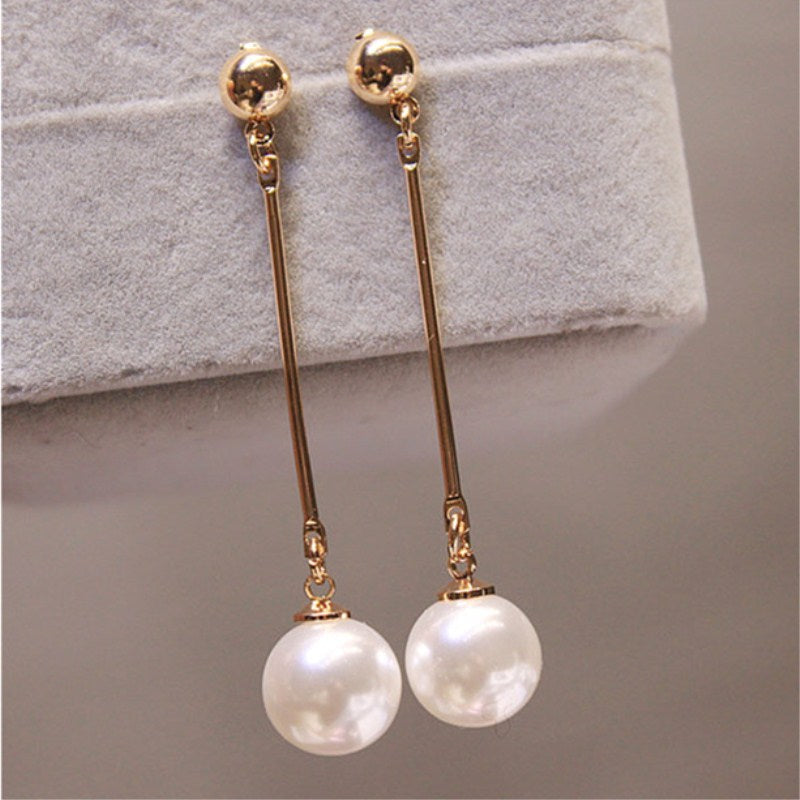 Luxurious pearl drop earrings