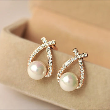 Radiant pearl and zirconia earrings