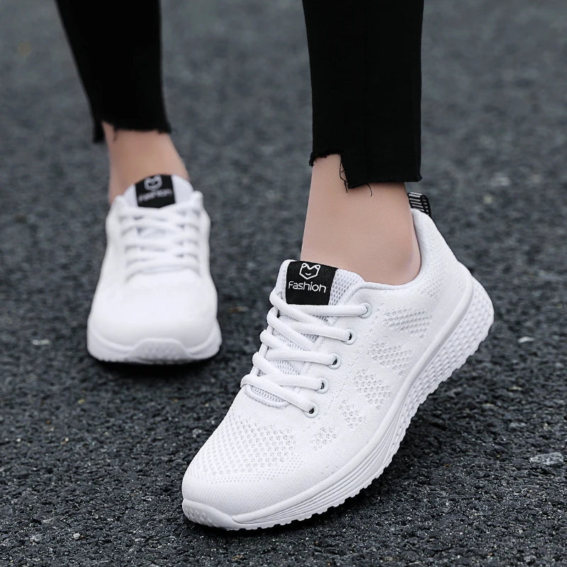 Women's breathable mesh casual sneakers white running shoes