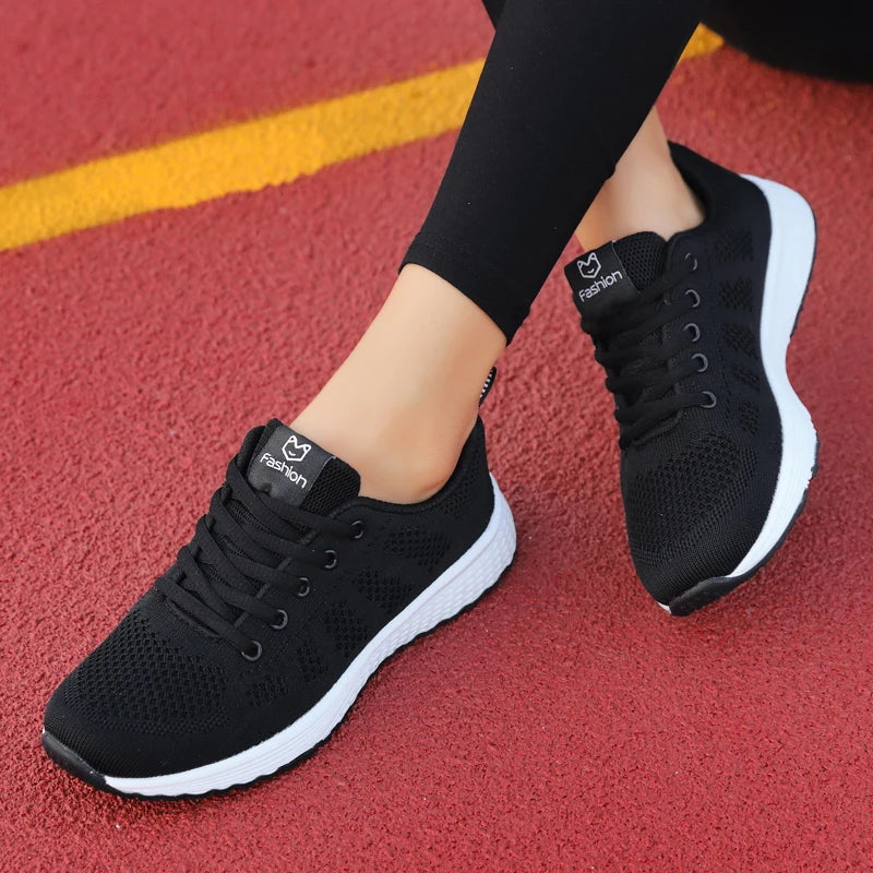 Women's breathable mesh casual sneakers white running shoes