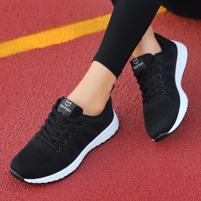 Women's breathable mesh casual sneakers white running shoes