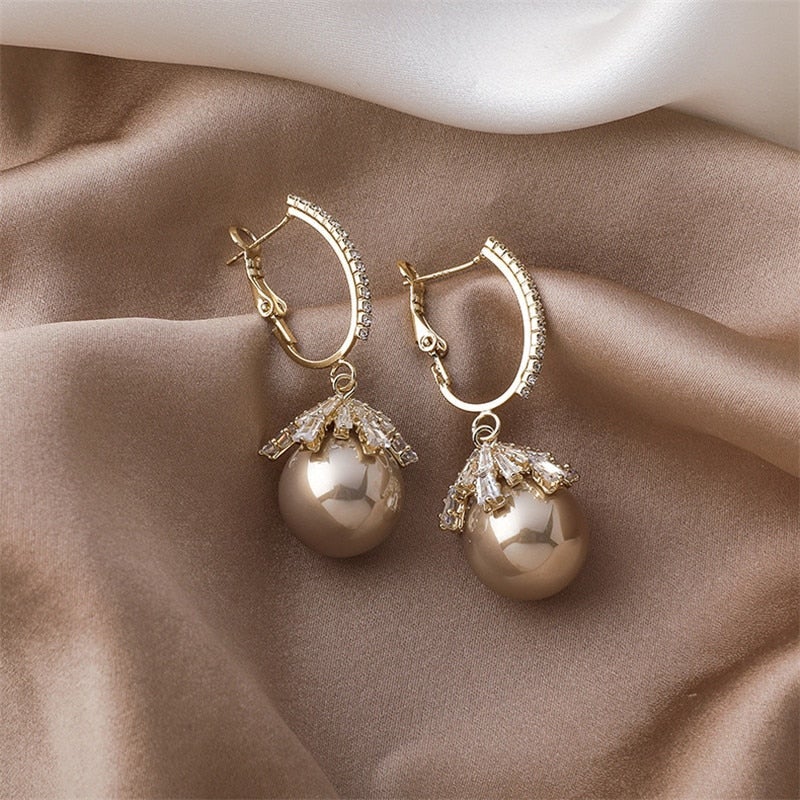 Elegant drop earrings