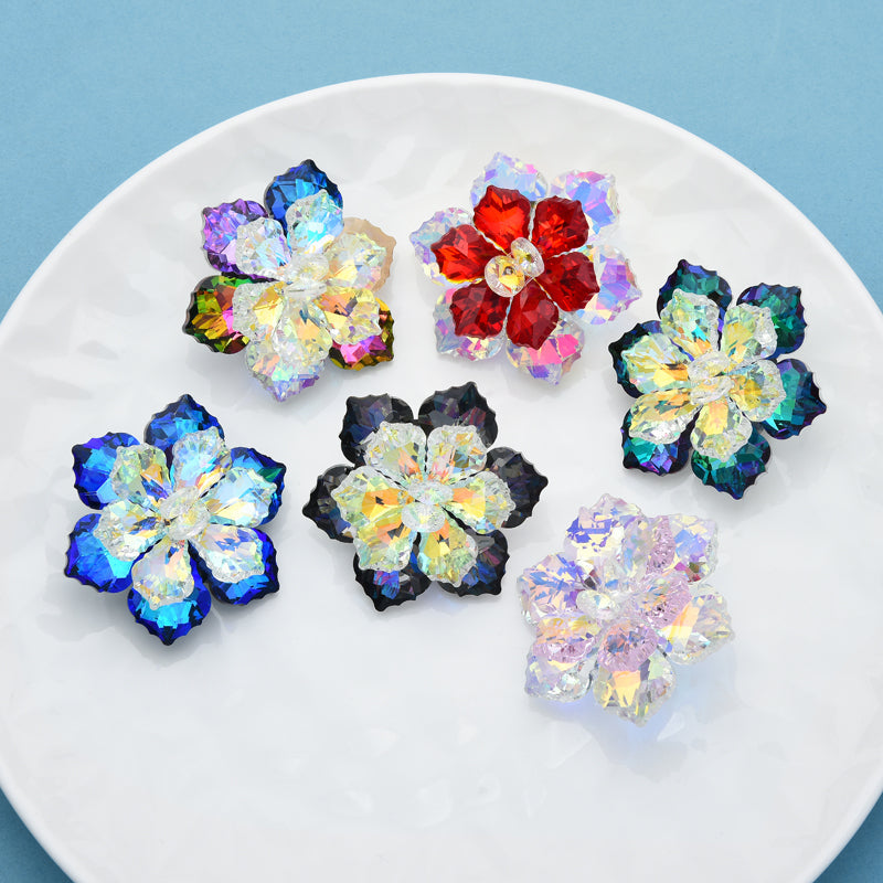 Shining glass flower brooches