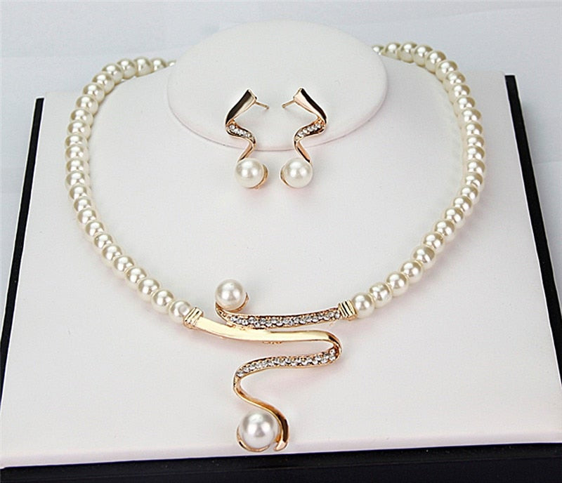 Timeless elegance with natural pearls