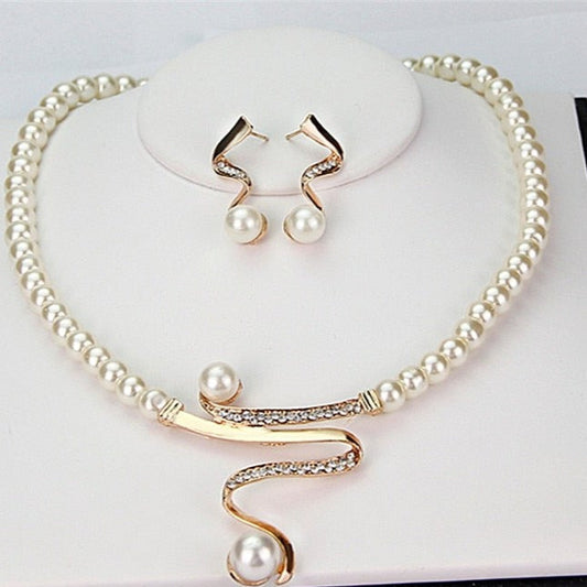 Natural Pearl Timeless Elegant Necklace