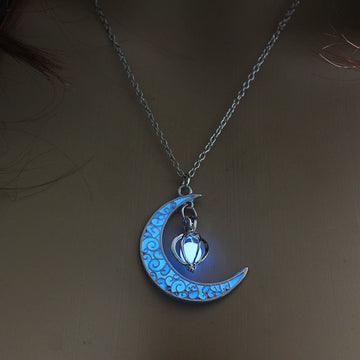 Luminous crescent necklace