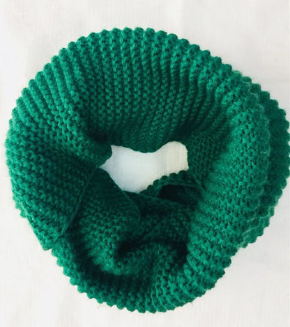 Women's elegant wool round scarf
