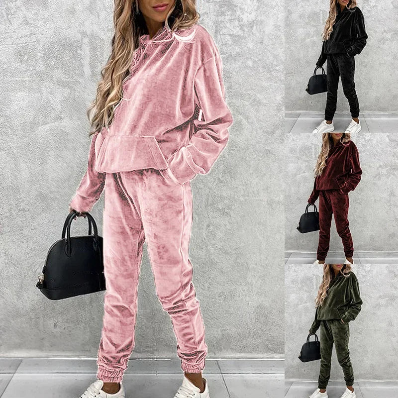 Women's hooded sweatshirt and joggers set