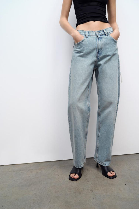 Trendsetting Baggy Jeans