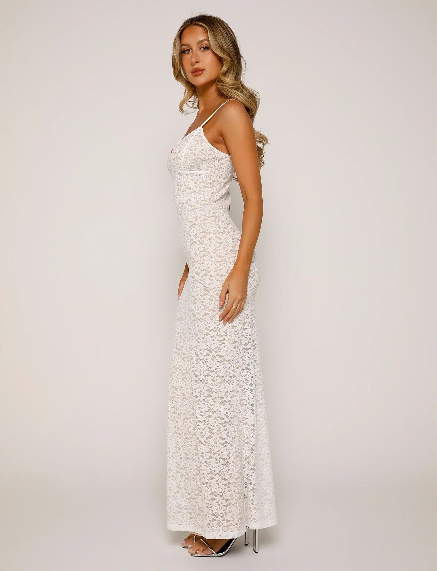 Women’s Evening Dress – Lace Overlay – Slim Fit – V-Neck – Full Length – Spaghetti Strap
