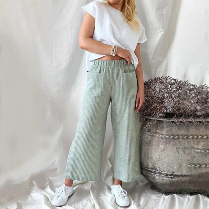 Women's Wide-Leg Pants - Elastic Waist - Relaxed Fit - With Pockets