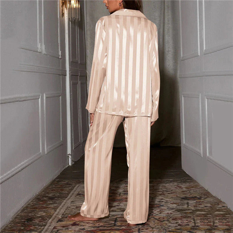 Women's plus size glossy stripe sleepwear set