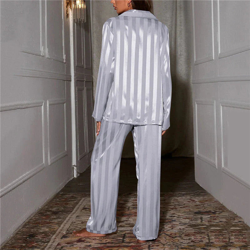 Women's plus size glossy stripe sleepwear set