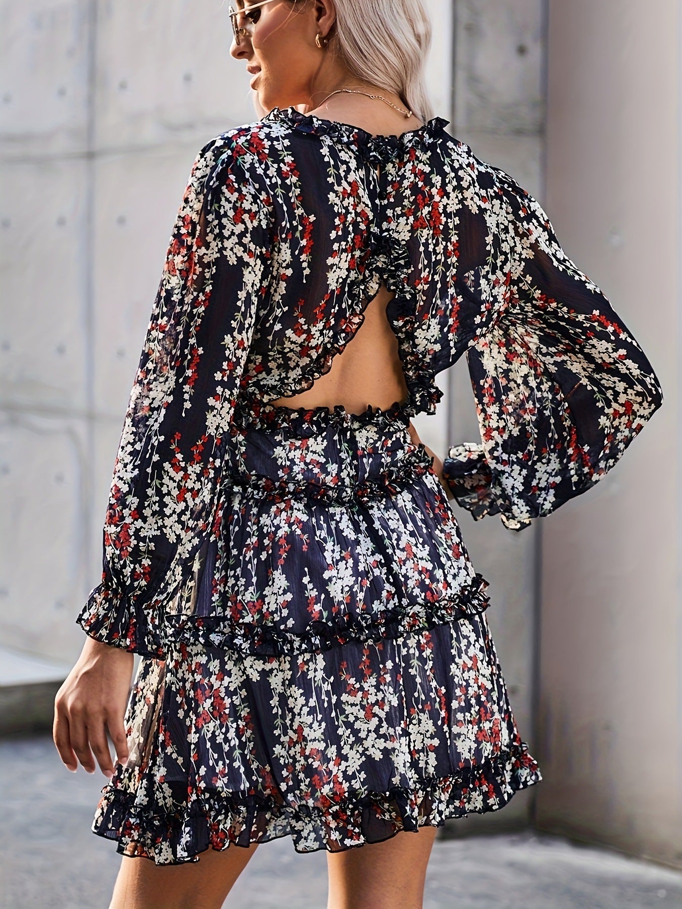 Women's Floral Dress - V-Neck Long Sleeve - Tiered Ruffle Flowy Casual Wear