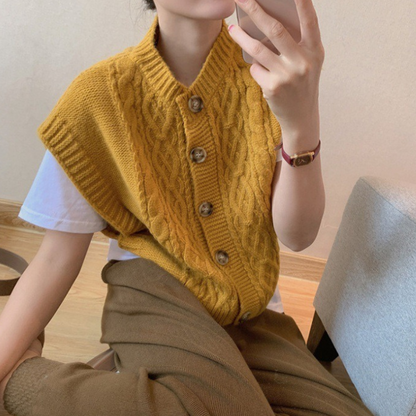 Women’s Sweater Vest – Relaxed Fit – Wool Knit – Cable Pattern – V-Neck – Button Front