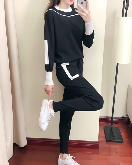 Relaxed Fit Knitted Two-Piece Set 