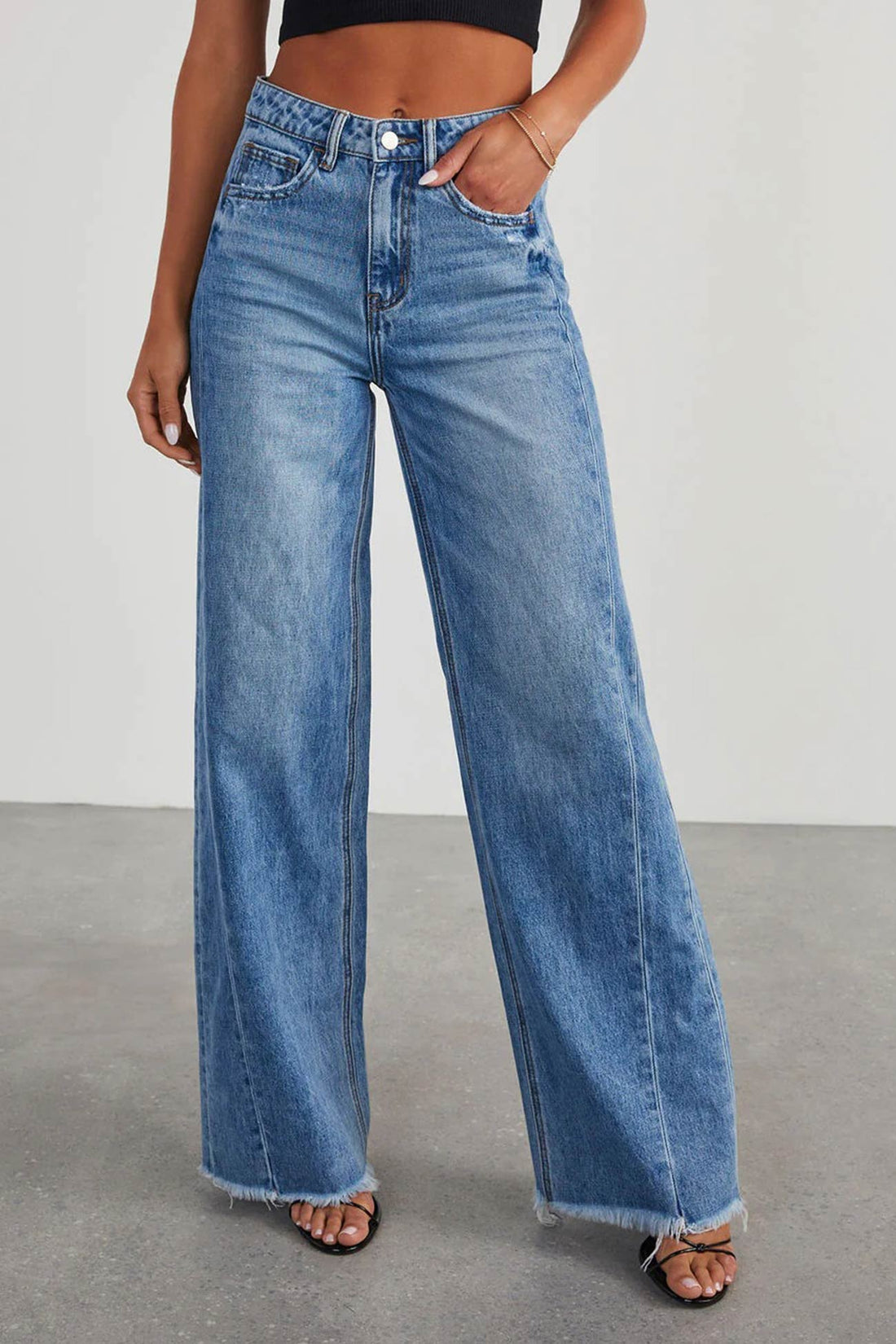 Zana - mid-waisted raw edge hem jeans