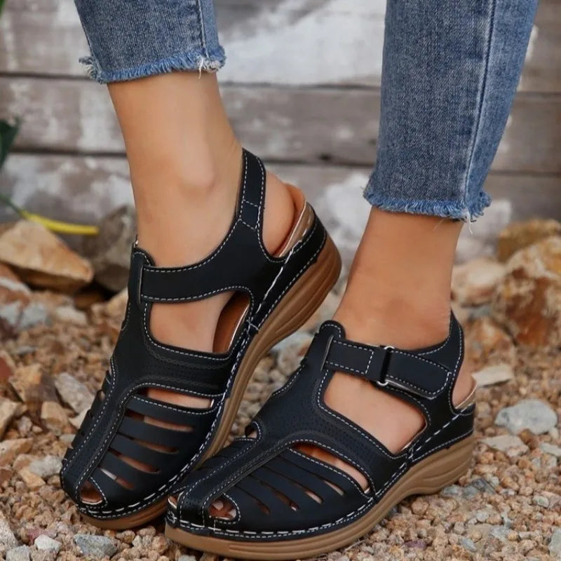 Women's Casual Sandals - Closed Toe - Adjustable Strap - Breathable Design