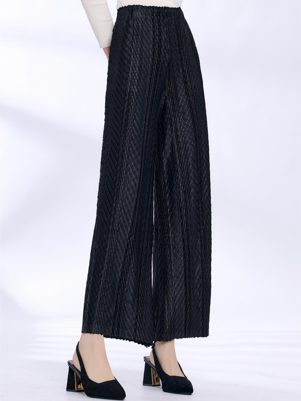 Women's Wide-Leg Pants - Textured Fabric - High Waist - Elastic Waistband - Flowy Fit