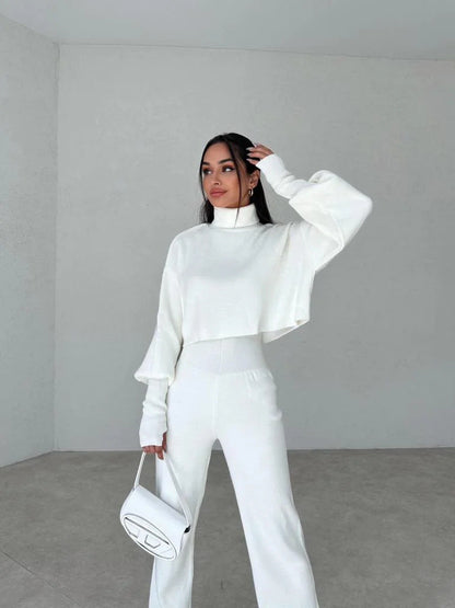 Women’s Two-Piece Suit – Ribbed Knit – Cropped Turtleneck – Wide-Leg High Waist Pants