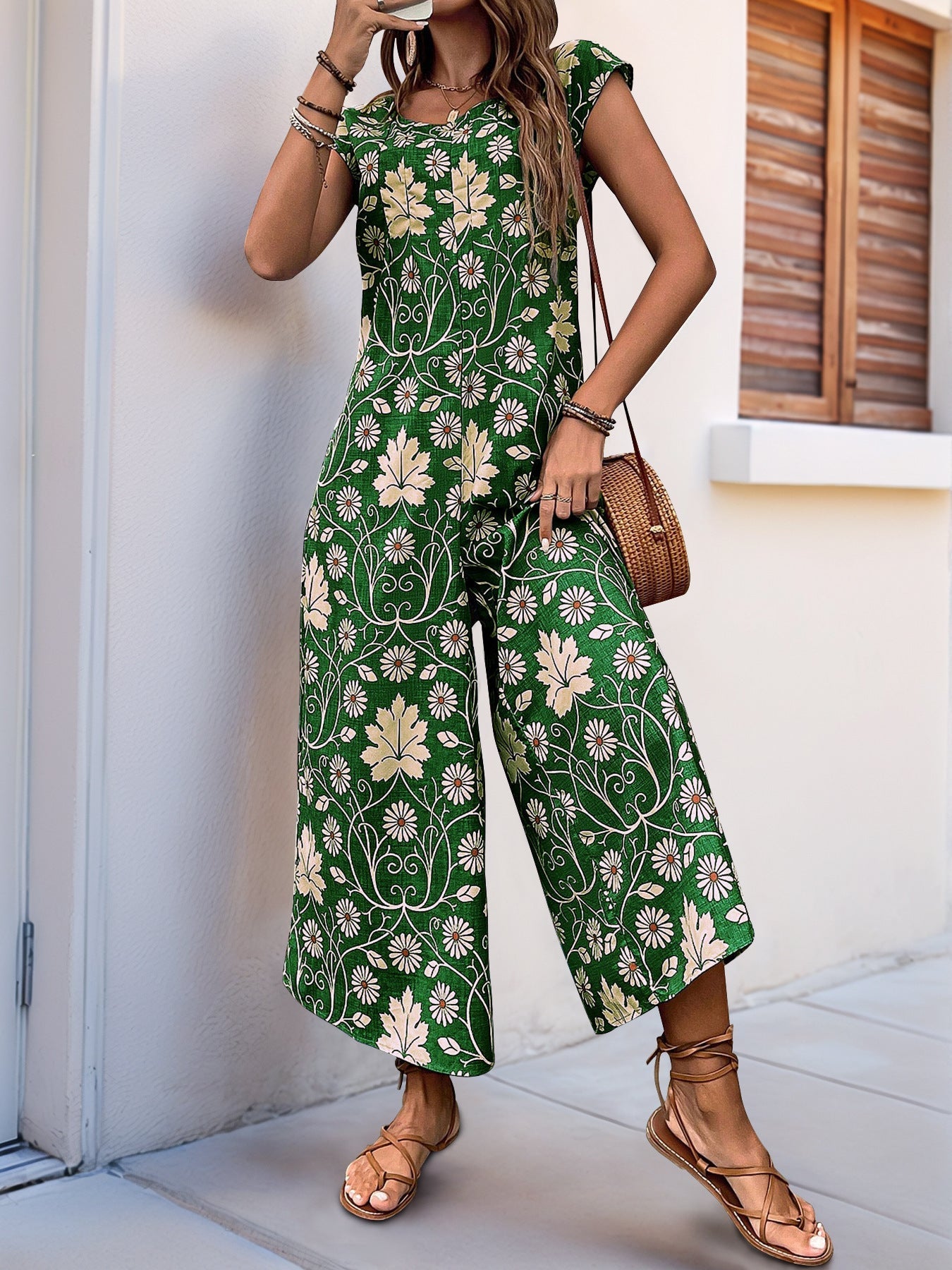 Women’s Jumpsuit - Relaxed Fit - Wide Leg - Short Sleeve - Floral Blend