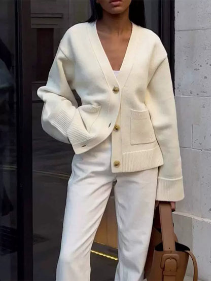 Women’s Cardigan – Relaxed Oversized Fit – Wool Knit – V-Neck – Button Front – Patch Pockets
