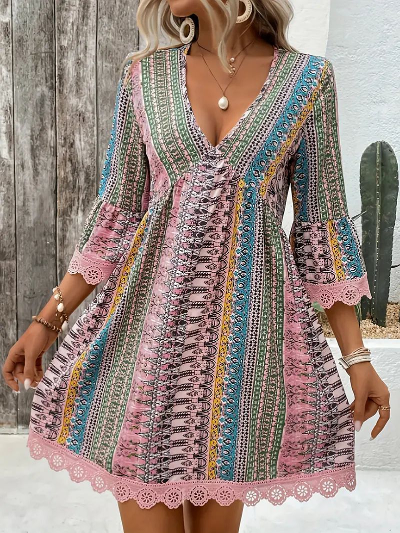 Women’s Casual Dress – A-Line Fit – V-Neck Boho Print – Lace Trim – 3/4 Sleeve