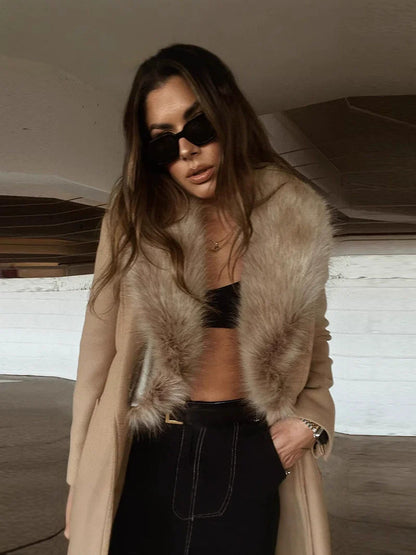 Women’s Long Coat – Wool Blend – Relaxed Fit – Belted Waist – Faux Fur Collar