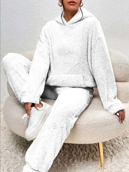 Women’s Two-Piece Loungewear Set – Plush Pullover Hoodie – Wide-Leg Pants – Relaxed Fit