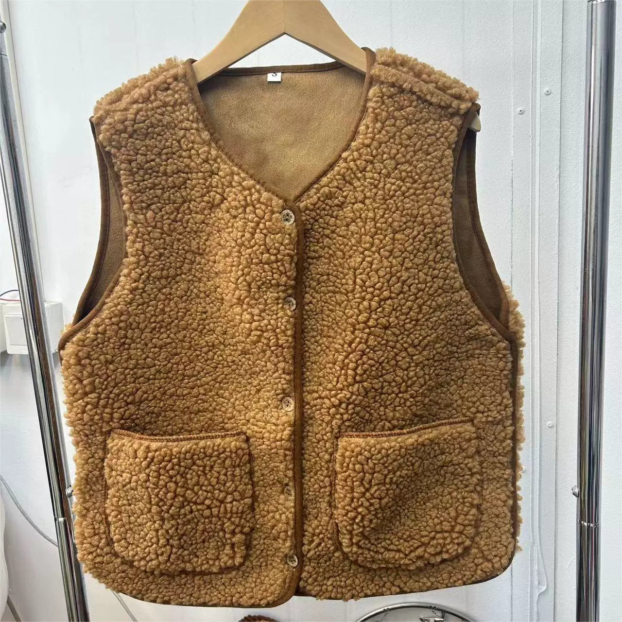 Plush Shearling Feel Relaxed Fit Vest 