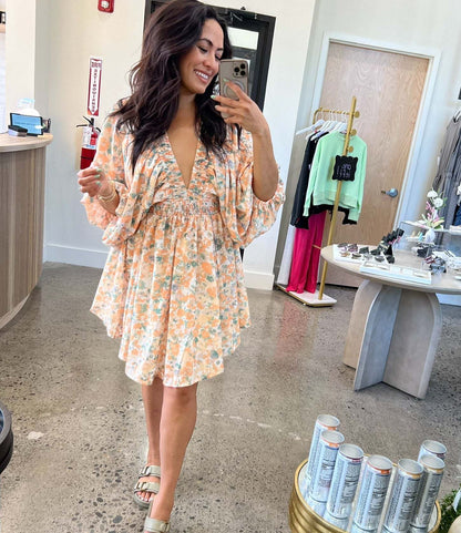 Women’s Short Dress – Chiffon – V-Neck – Ruched Waist – Bishop Sleeve – Bohemian Fit