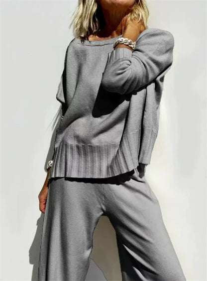 Women’s Two-Piece Loungewear Set – Soft Knit – Oversized Fit – Quarter-Zip Top – Ribbed Trim