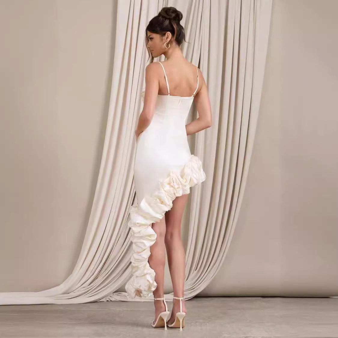 Women’s Evening Gown – Satin – Slim Fit – Spaghetti Straps – Draped Neckline – Ruched Hem
