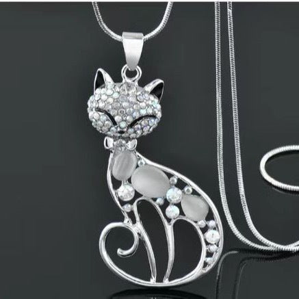 Enchanting cat love necklace