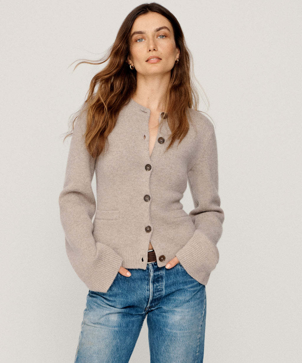 Women’s Knitted Cardigan – Regular Fit – Button Front – Round Neck – Patch Pockets