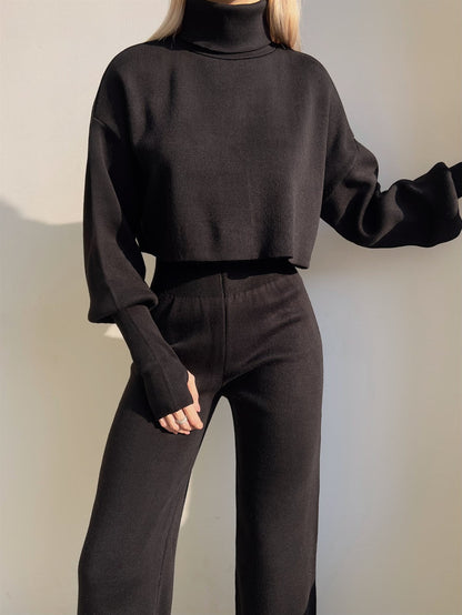Women’s Two-Piece Suit – Ribbed Knit – Cropped Turtleneck – Wide-Leg High Waist Pants