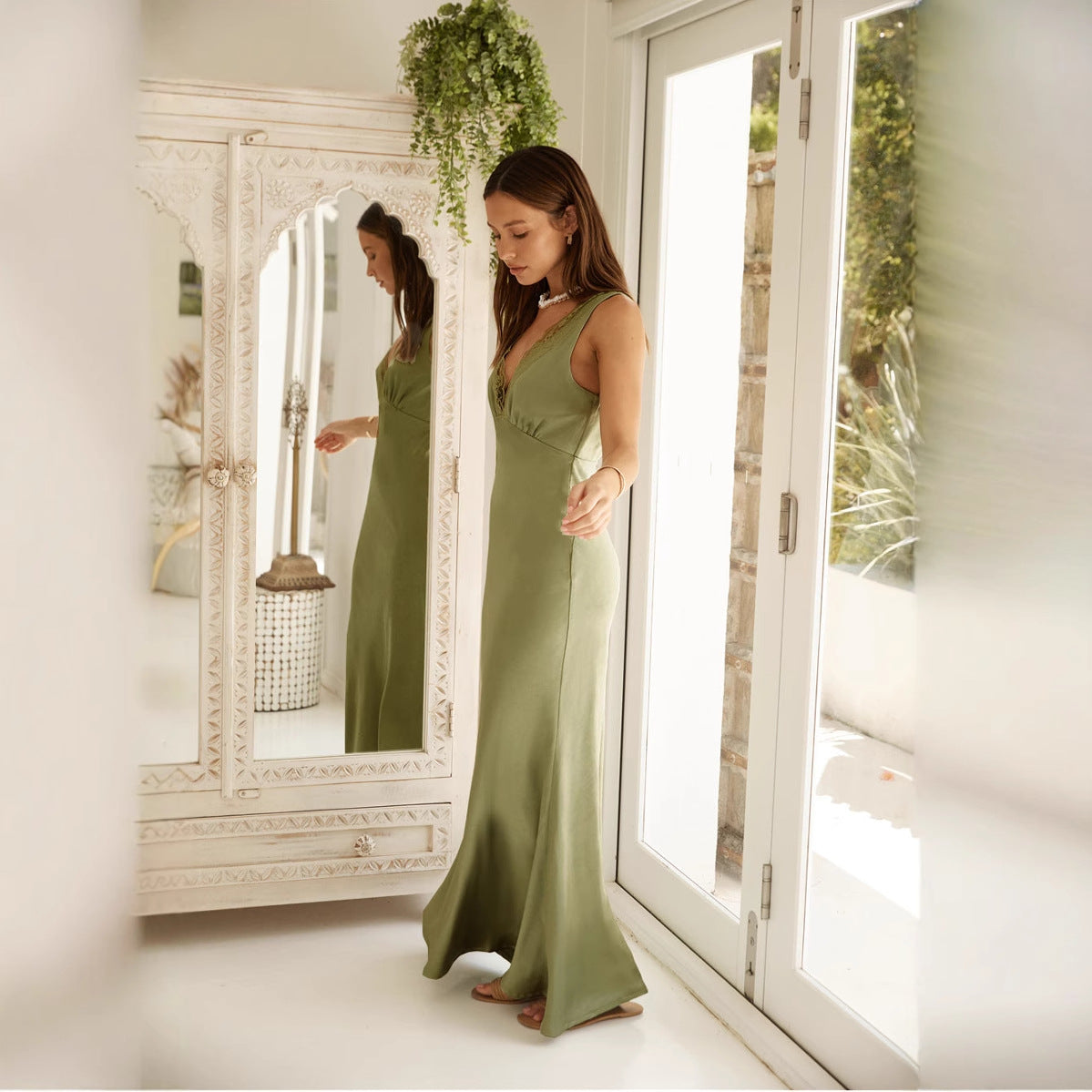 Satin Slim Fit Lace Trim Evening Dress