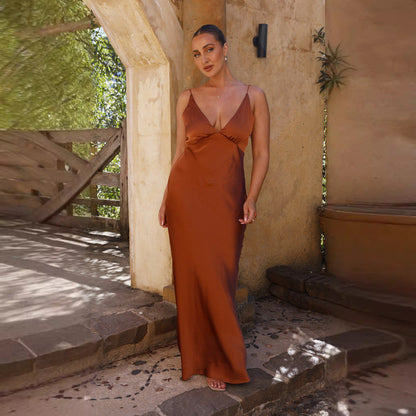 Women’s Evening Dress – Satin – Slim Fit – V-Neck – Sleeveless – Backless – Side Slit
