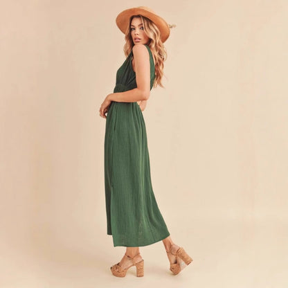 Women’s Sleeveless A-Line Dress – Midi Length – Scoop Neck – Side Pockets – Relaxed Fit