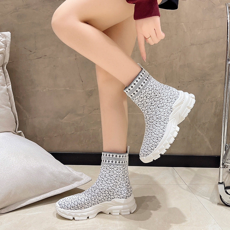 Fashionable Sneaker Socks with Geometric Pattern 