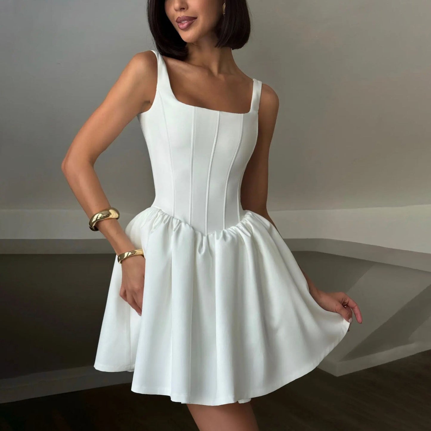 Women’s Mini Dress – Satin Fabric – Slim Fit – Sleeveless – Fishbone Bodice – Square Neck