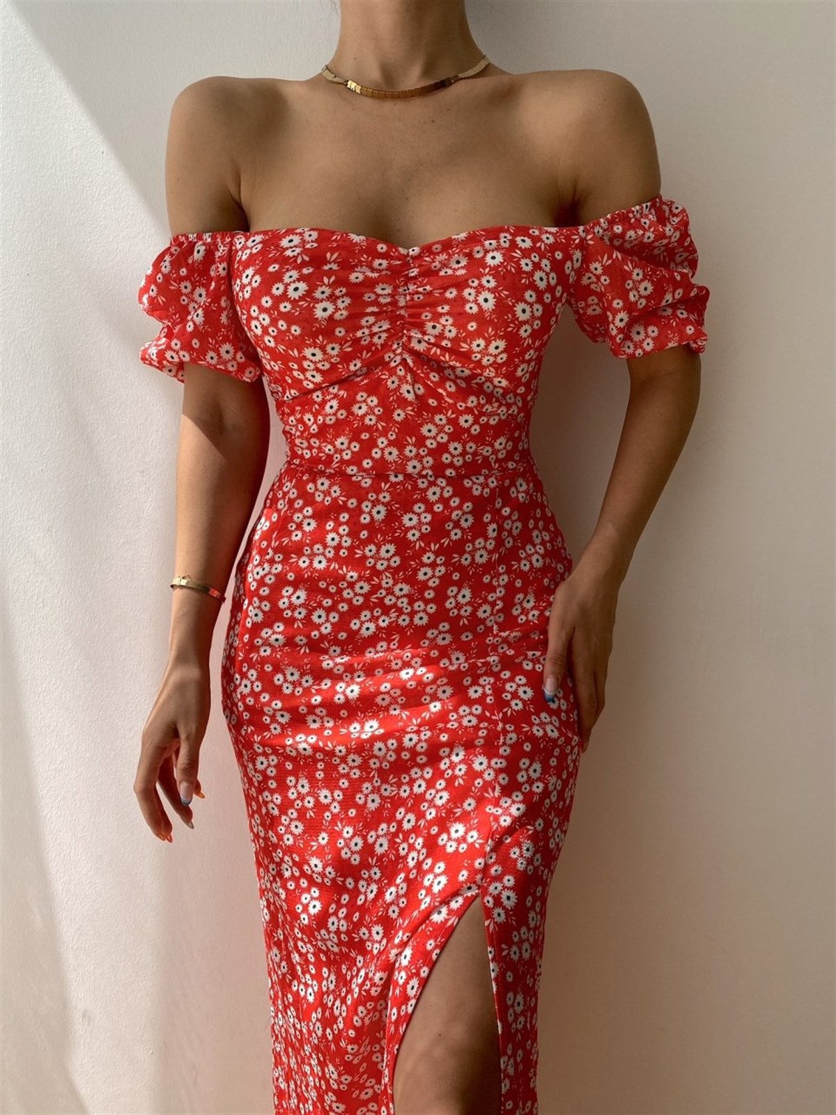 Women’s Off-Shoulder Midi Dress – Slim Fit – Ruched Bodice – Puff Sleeves – Side Slit