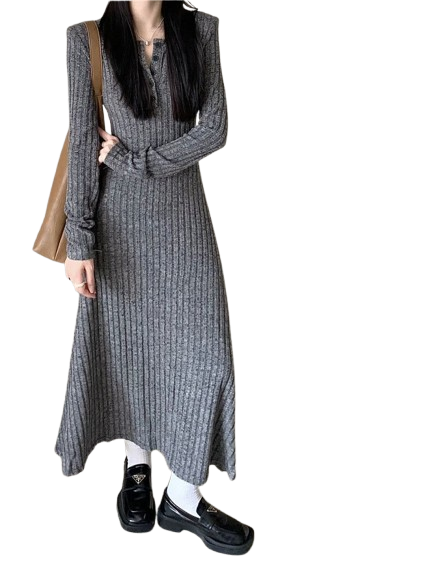 Elegant Ribbed Knit Maxi Dress