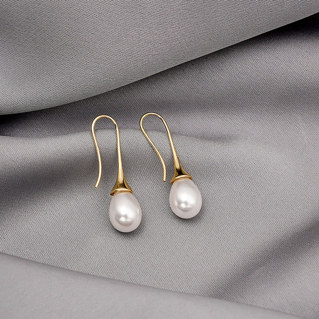 Elegant pearl drop earrings