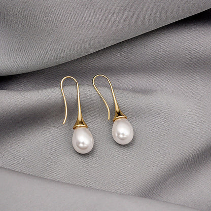 Elegant pearl drop earrings