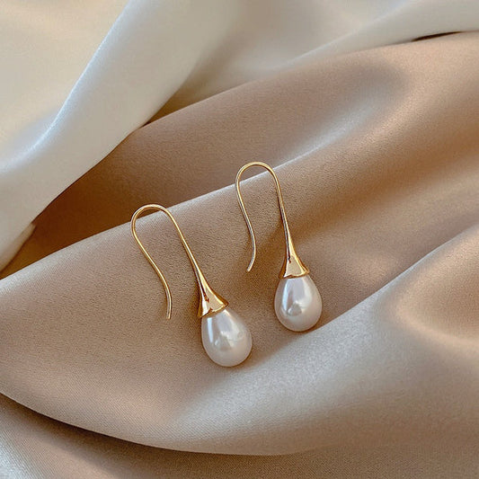 Elegant pearl drop earrings