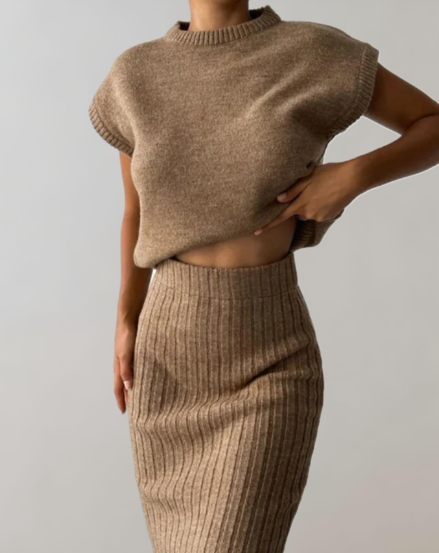 Women's modern 2 piece knitted set