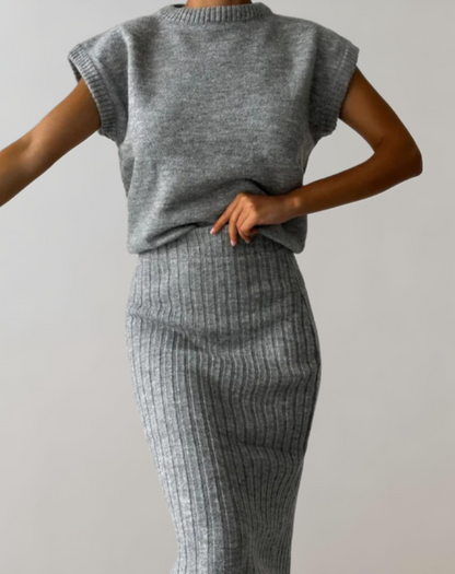 Women's modern 2 piece knitted set