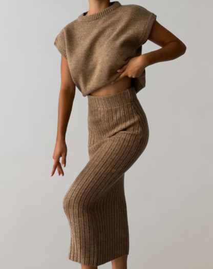 Women's modern 2 piece knitted set